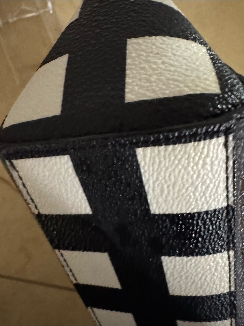 KATE SPADE COSMETIC POUCH - Picture 6 of 8